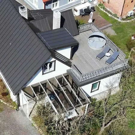 Sepa House With Private Garden Apartment