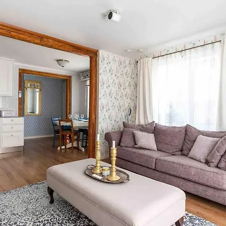 Sepa House With Private Garden Apartment *